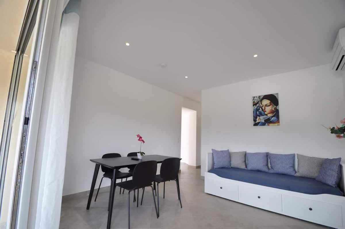 Residence Casa Cintrone Porto Pollo Exteriör bild